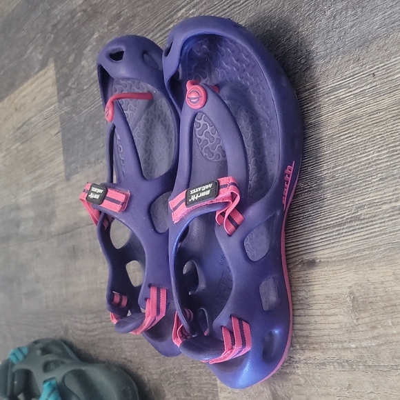 Bundle of 2 pair Earth aquatix - Picture 2 of 7